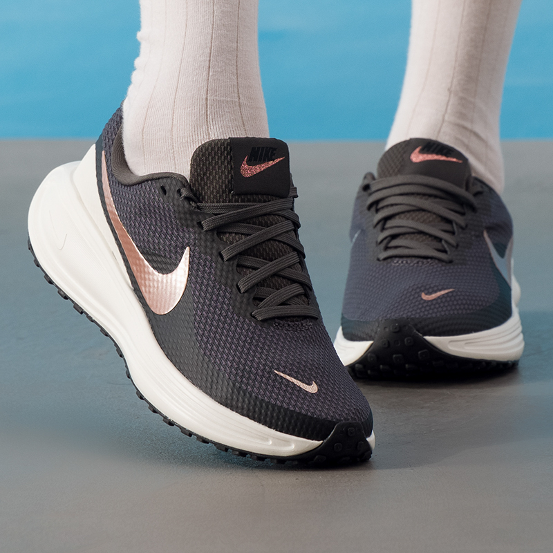 Nike Women's Shoes Original Li - đánh giá và giá Lightweight Road Running Shoes